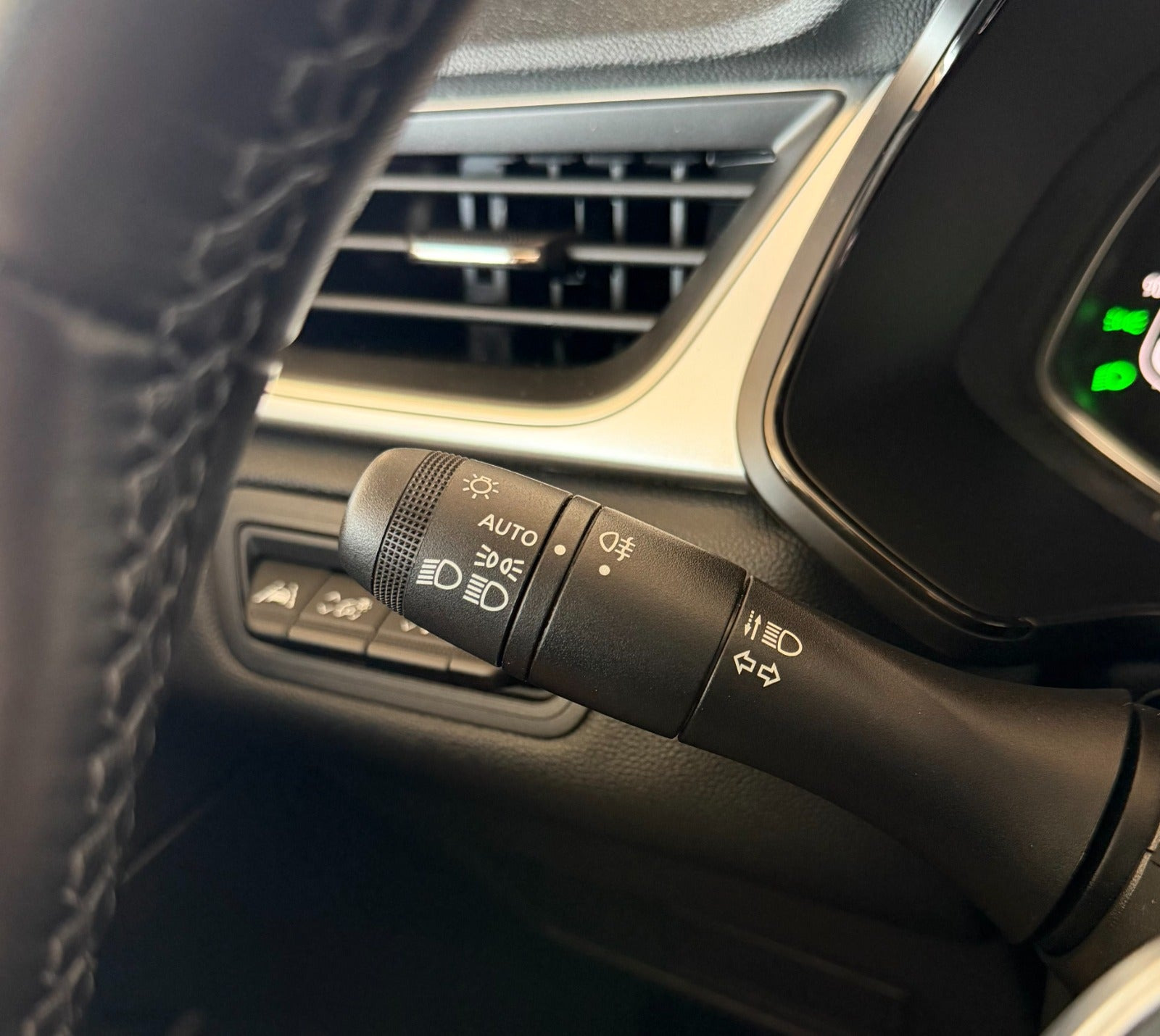 Rød Renault Captur fra 2023
