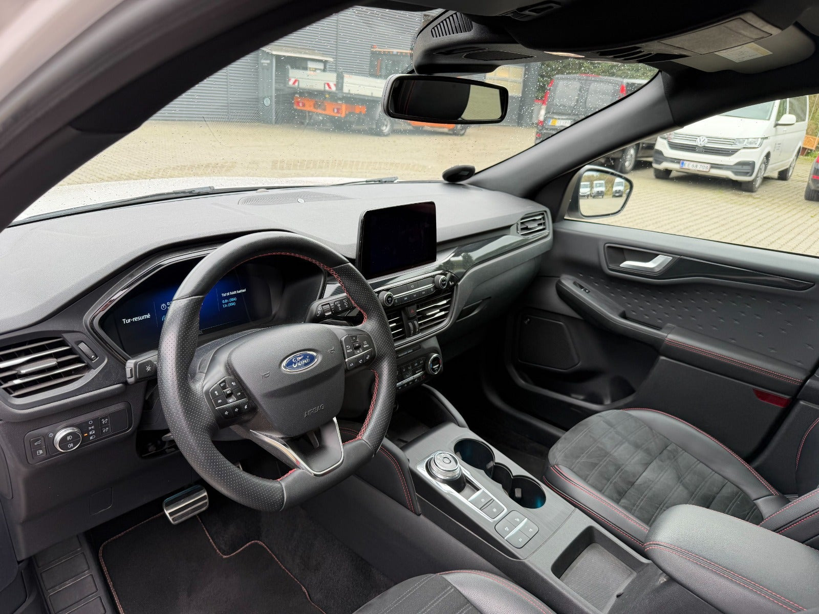 Hvid Ford Kuga fra 2020