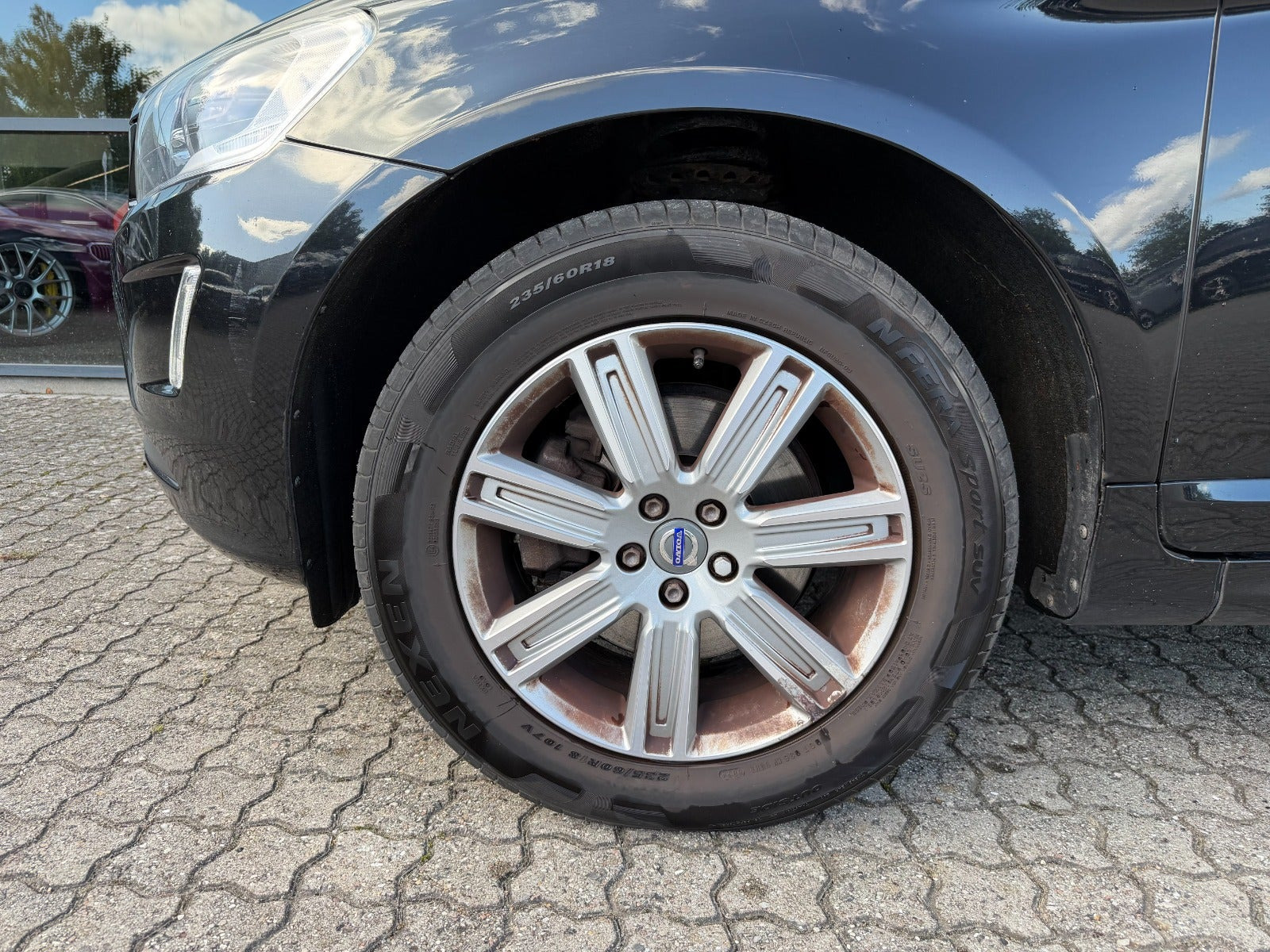 Sort Volvo XC60 fra 2016