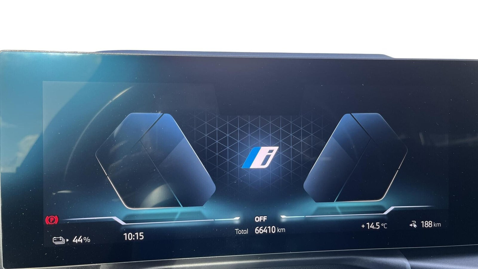 Hvid BMW i4 fra 2023