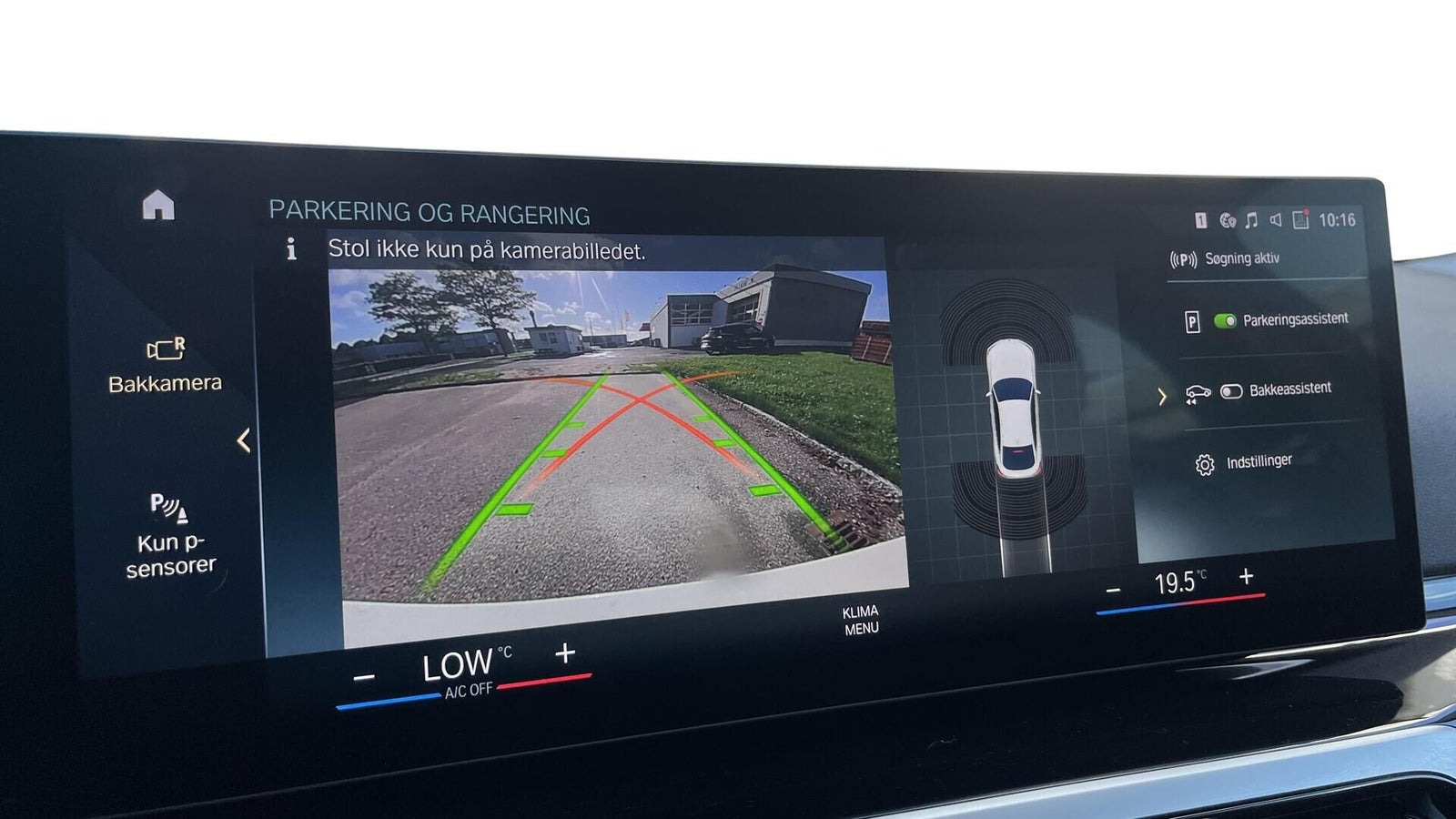 Hvid BMW i4 fra 2023
