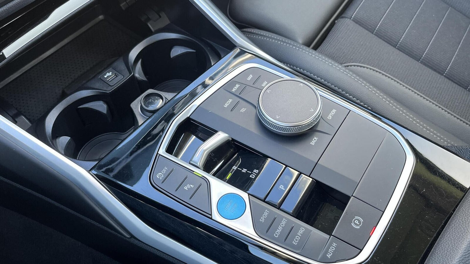 Hvid BMW i4 fra 2023