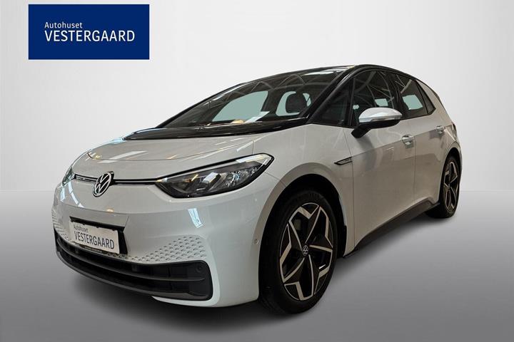 Hvid VW ID.3 fra 2022 set udefra