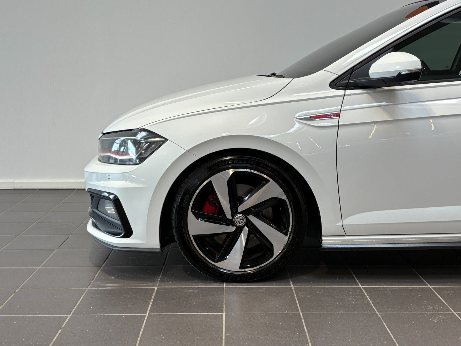 Hvid VW Polo fra 2018