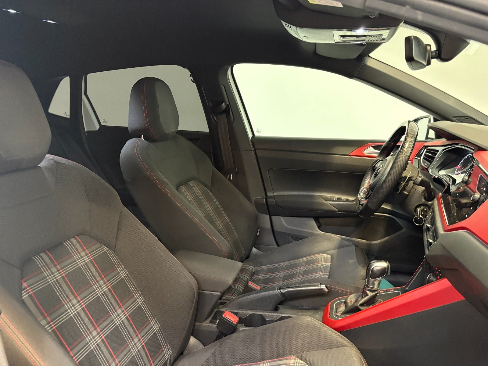 Hvid VW Polo fra 2018