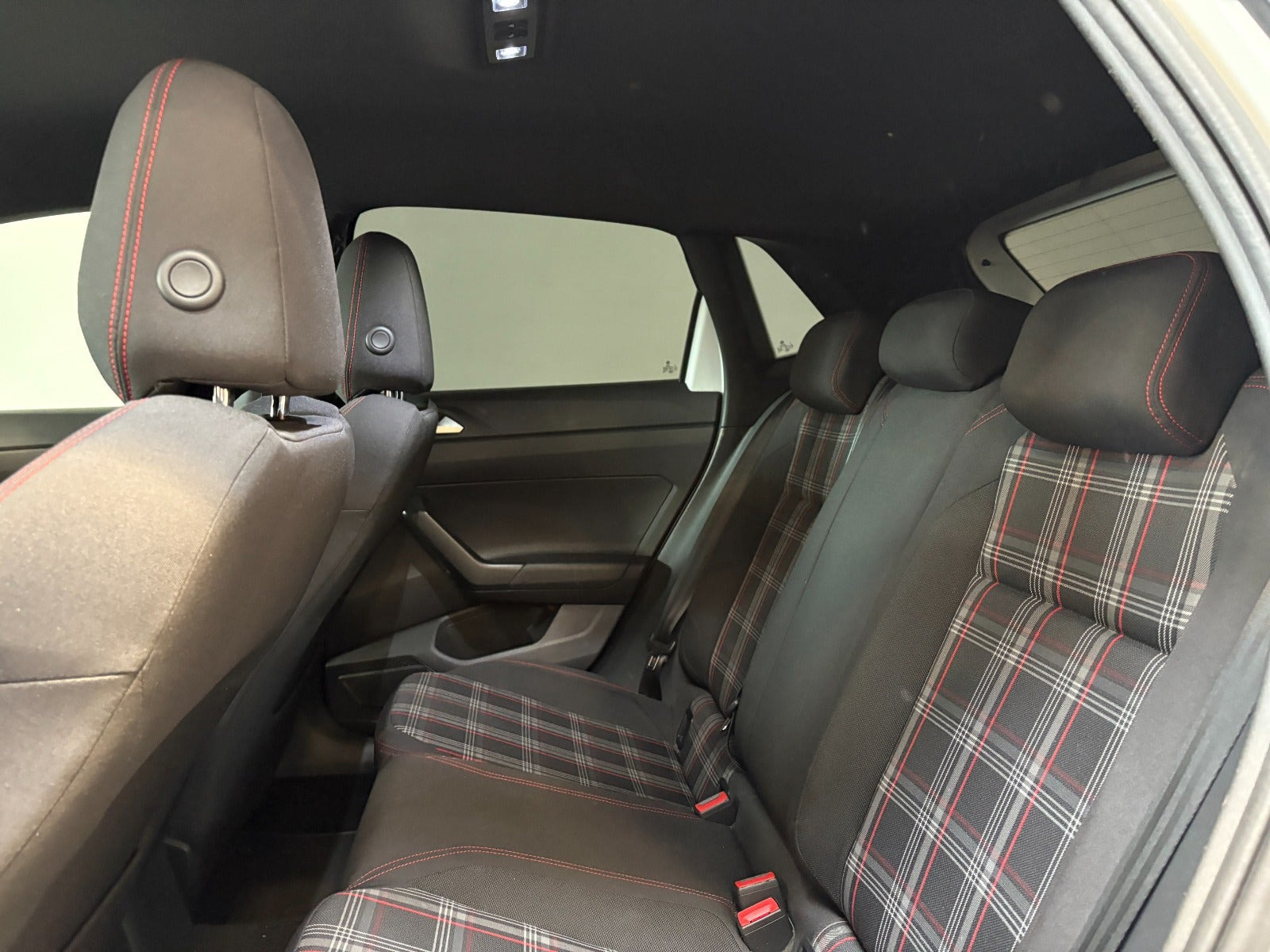 Hvid VW Polo fra 2018