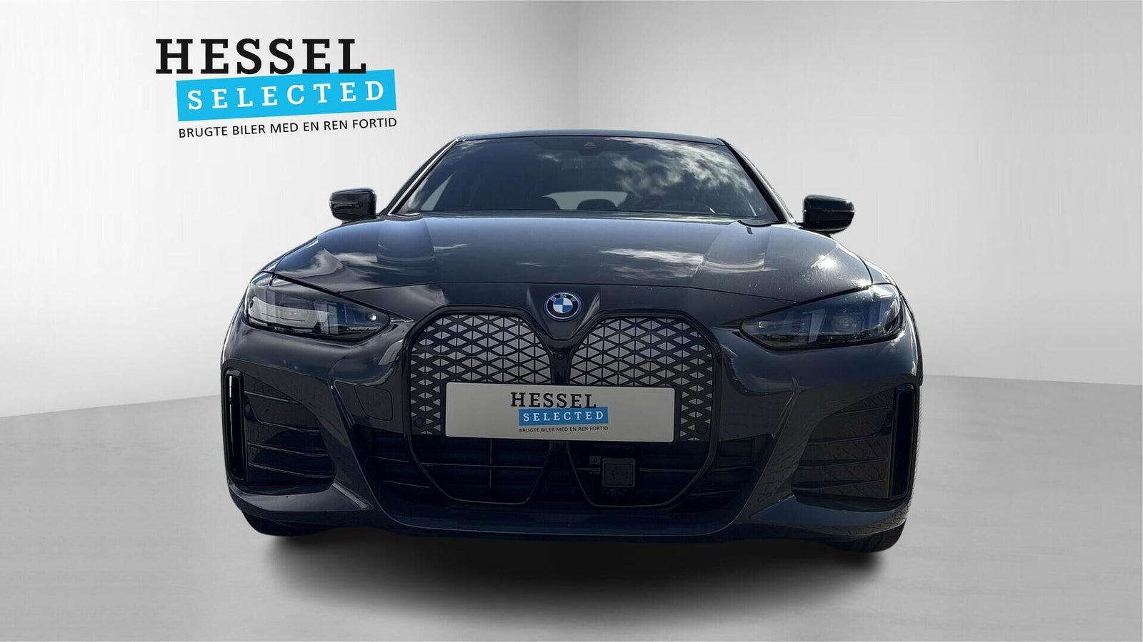 Grå BMW i4 fra 2026