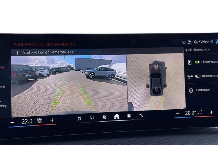 Grå BMW i4 fra 2026