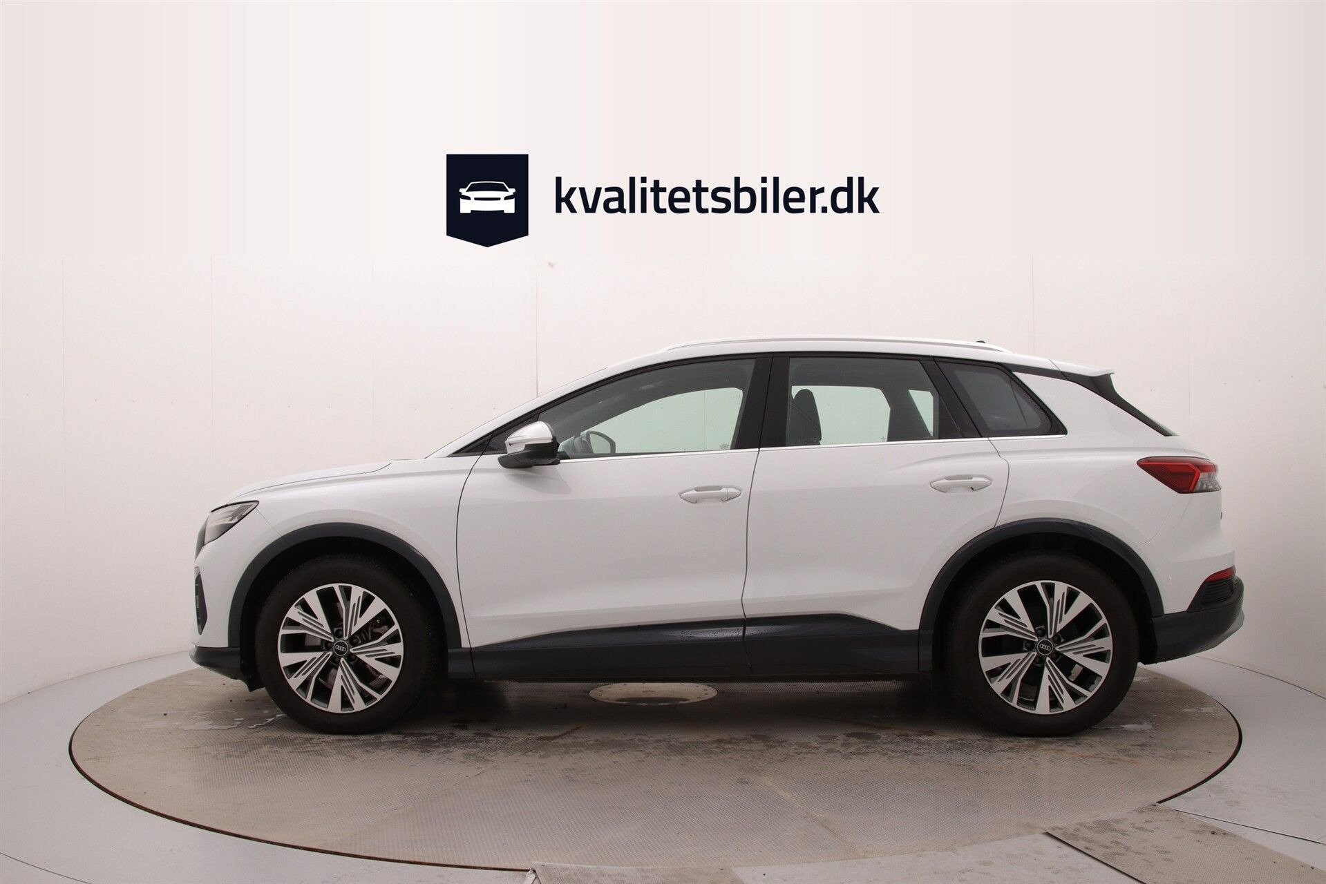 Hvid Audi Q4 fra 2024