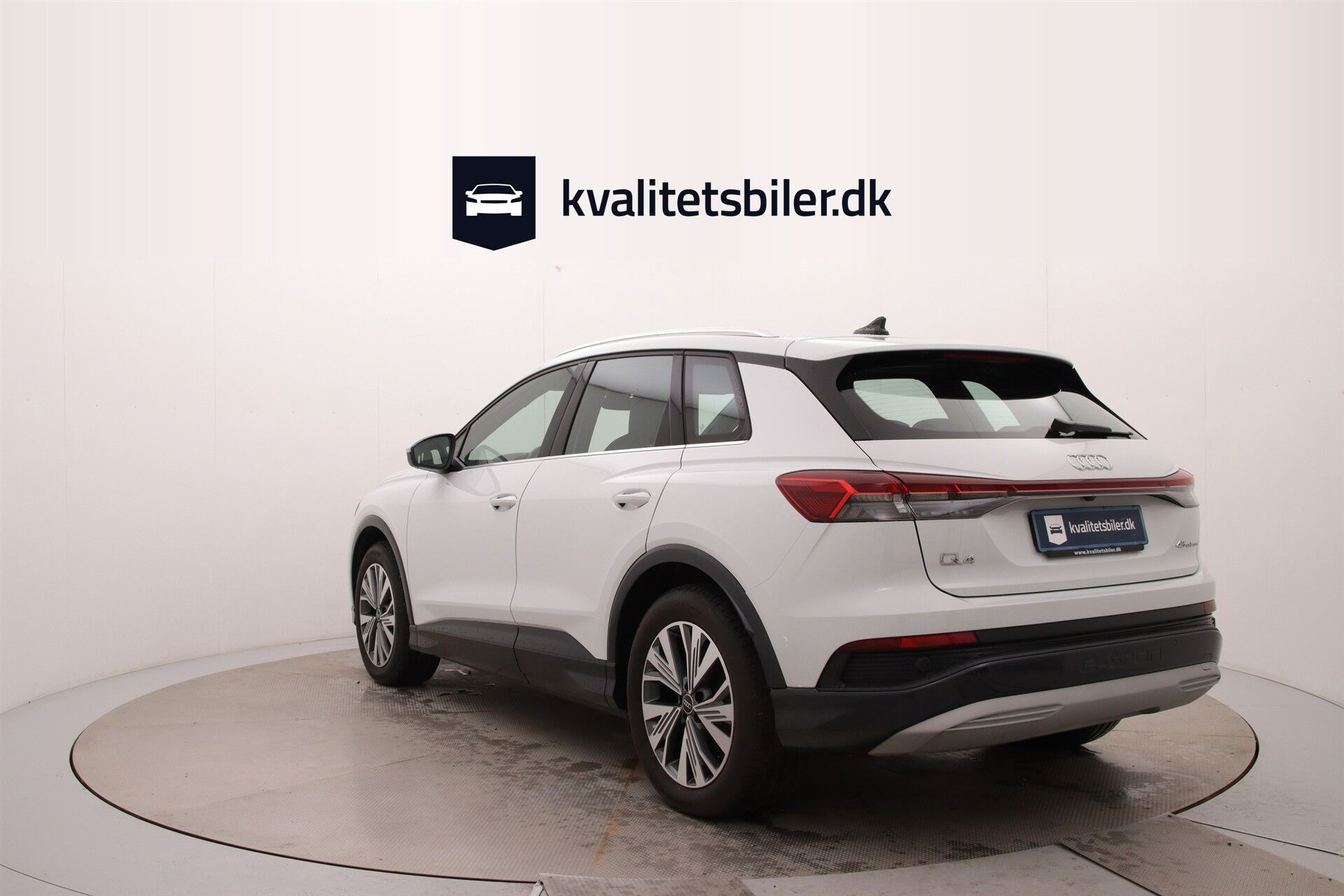 Hvid Audi Q4 fra 2024