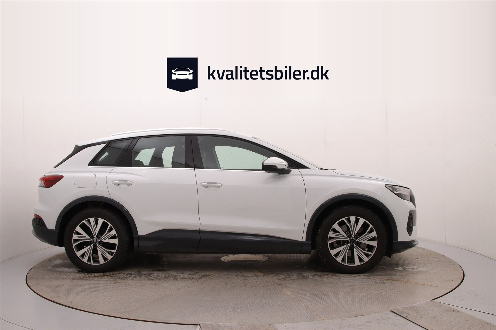Hvid Audi Q4 fra 2024