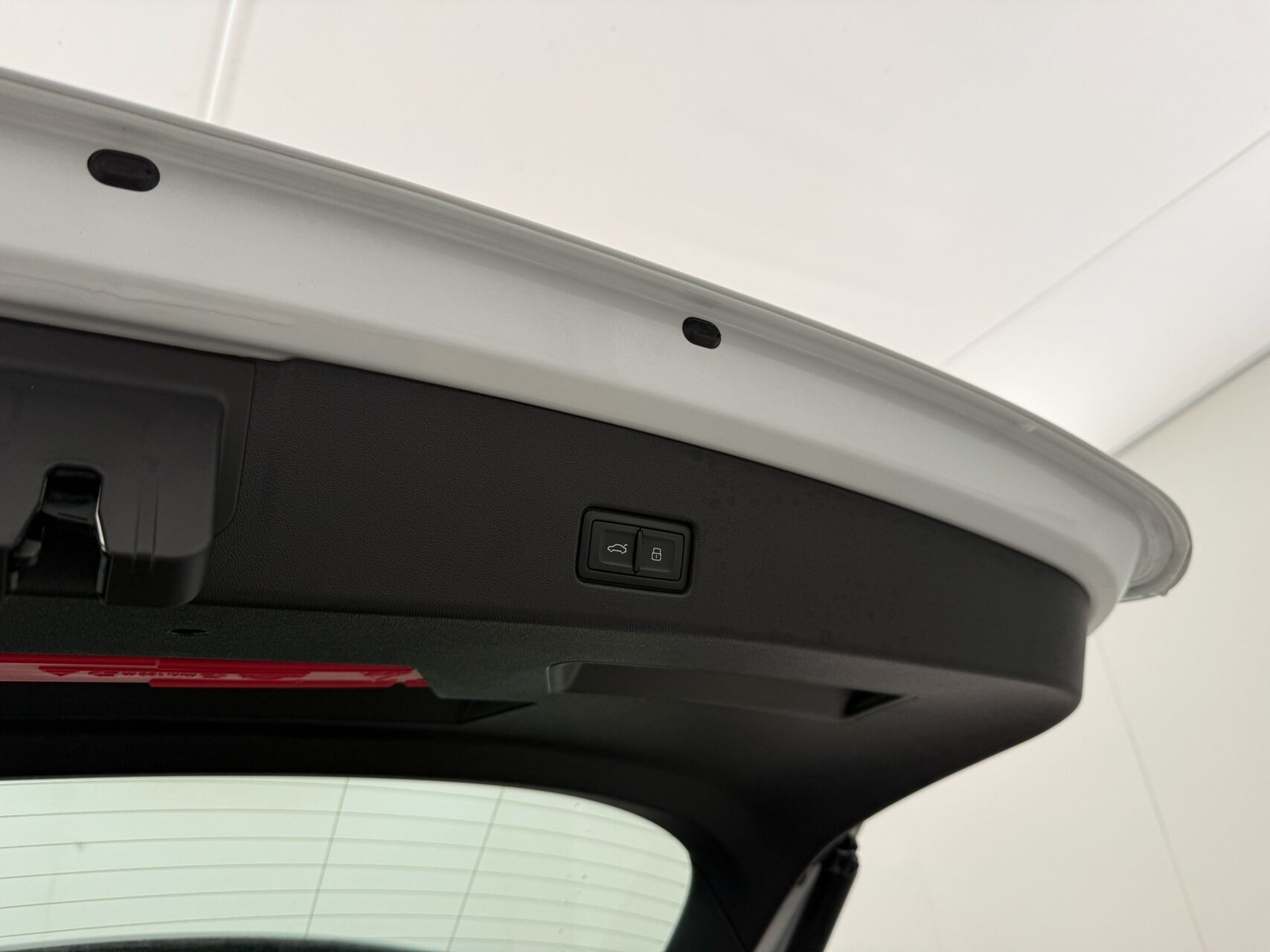 Hvid Audi Q4 fra 2024