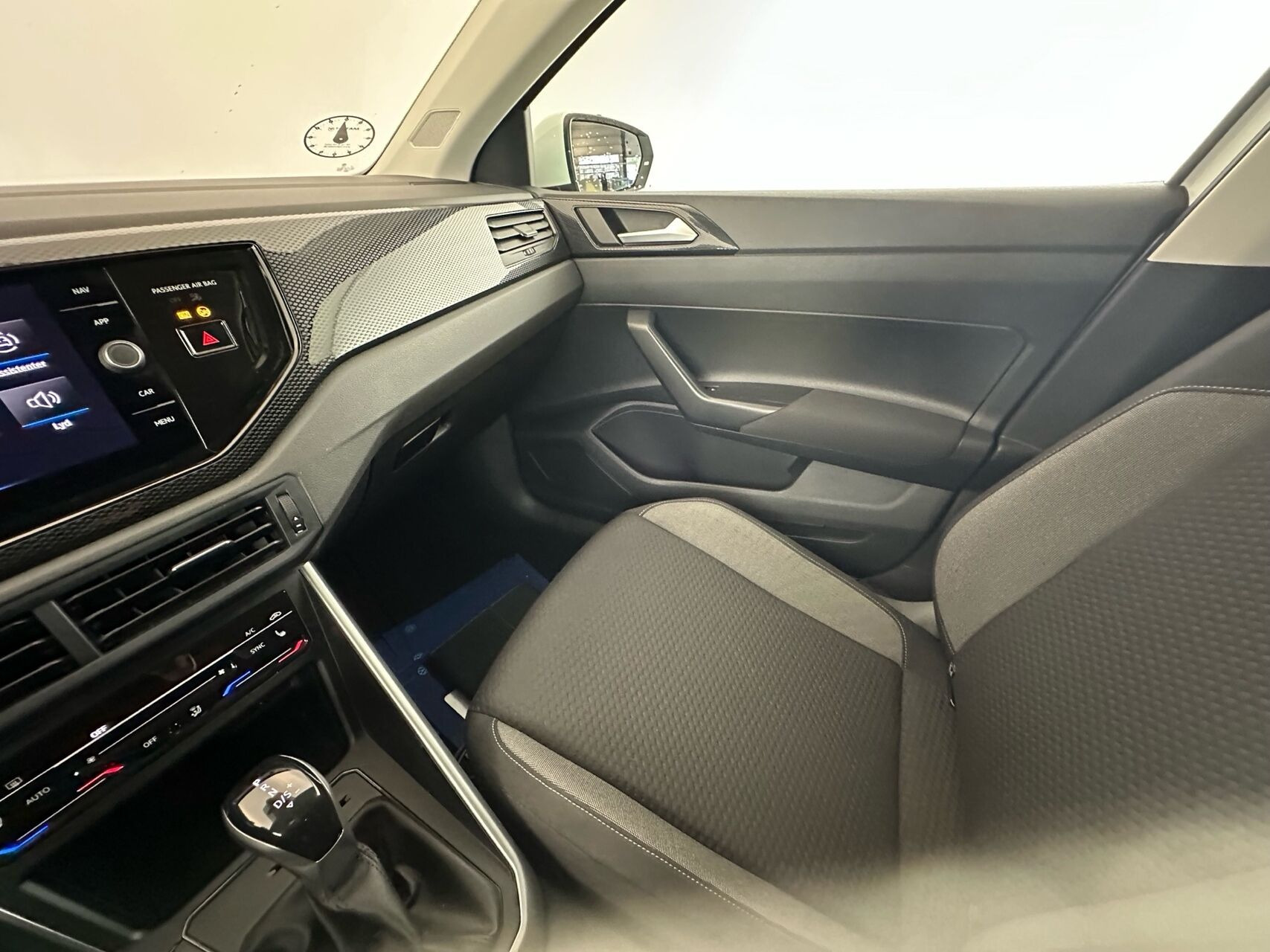 Hvid VW Polo fra 2022