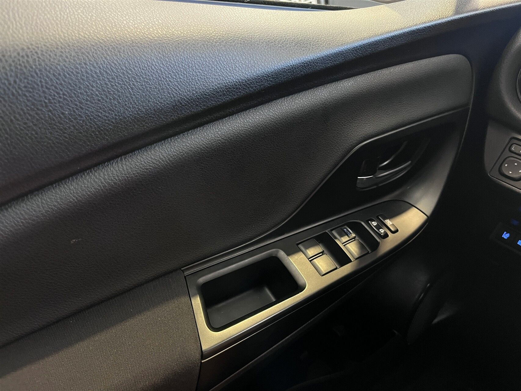 Hvid Toyota Yaris fra 2019