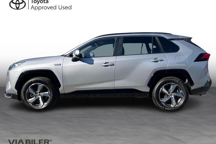 Sølv Toyota RAV4 Plug-in fra 2021