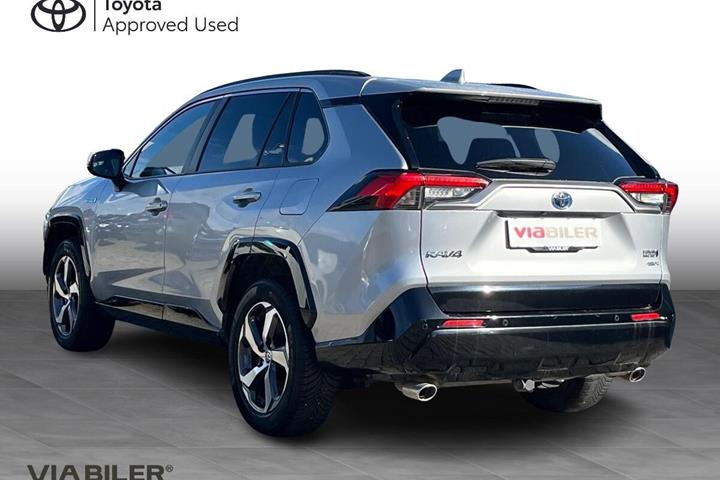 Sølv Toyota RAV4 Plug-in fra 2021