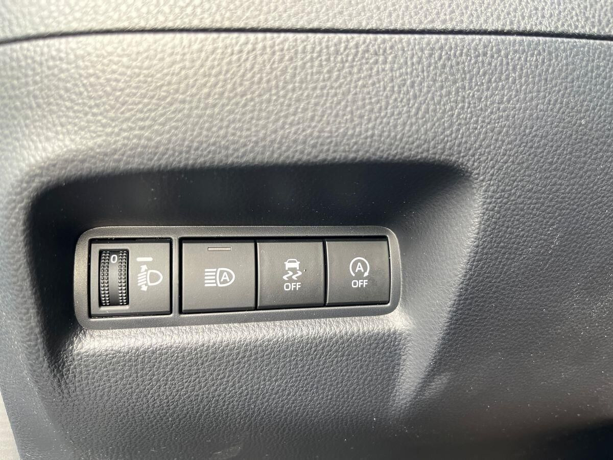 Grå Toyota Aygo X fra 2025