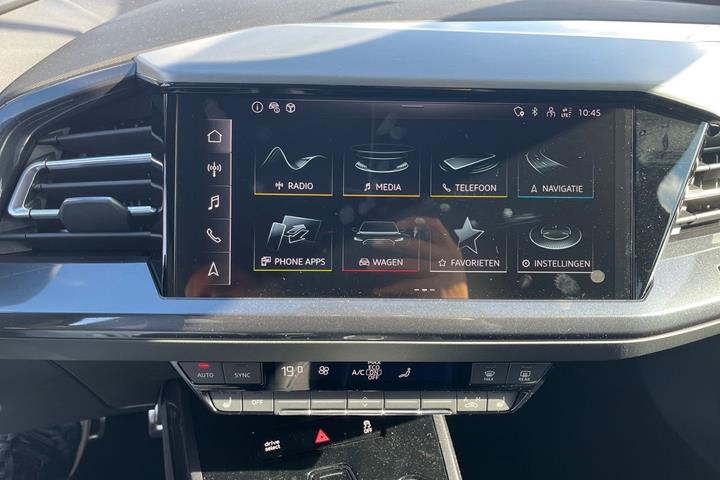 Sort Audi Q4 fra 2026