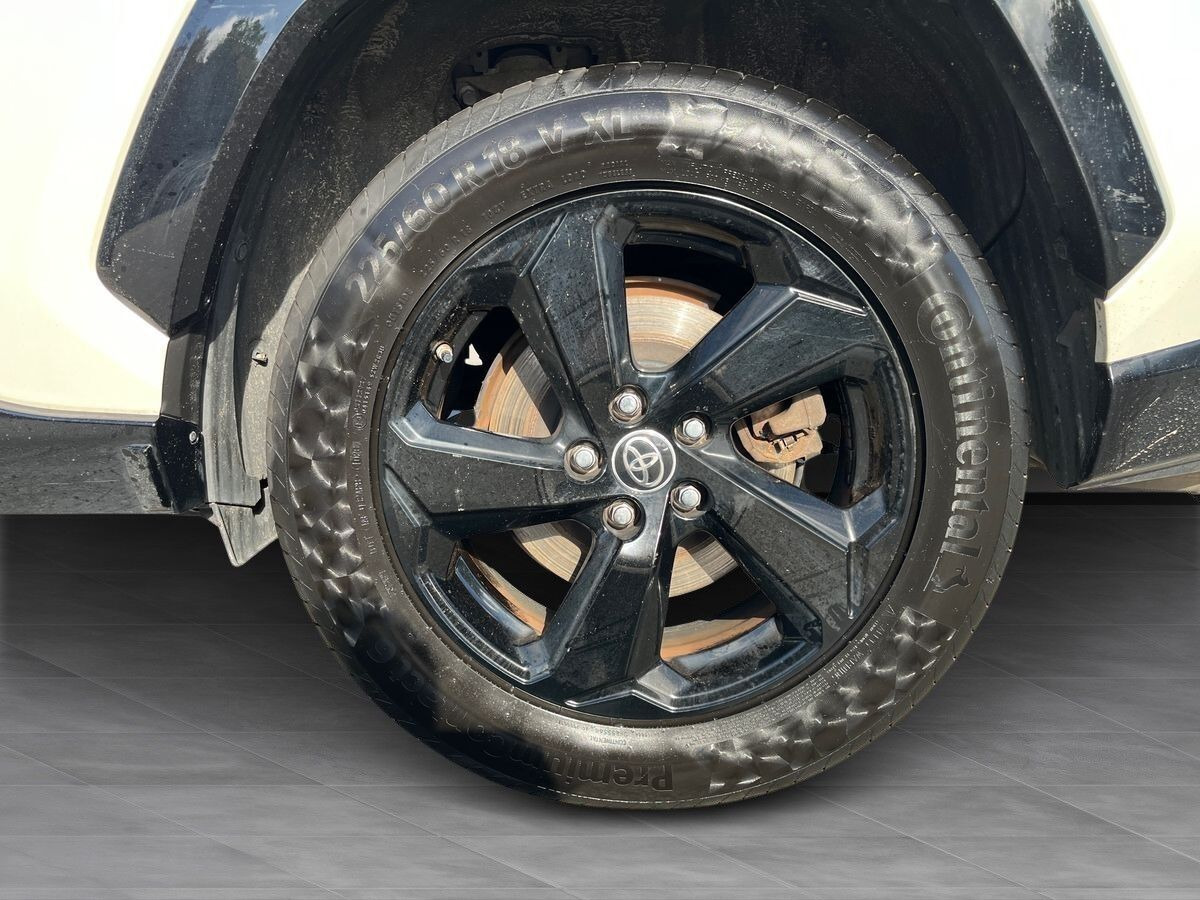 Hvid Toyota RAV4 fra 2020