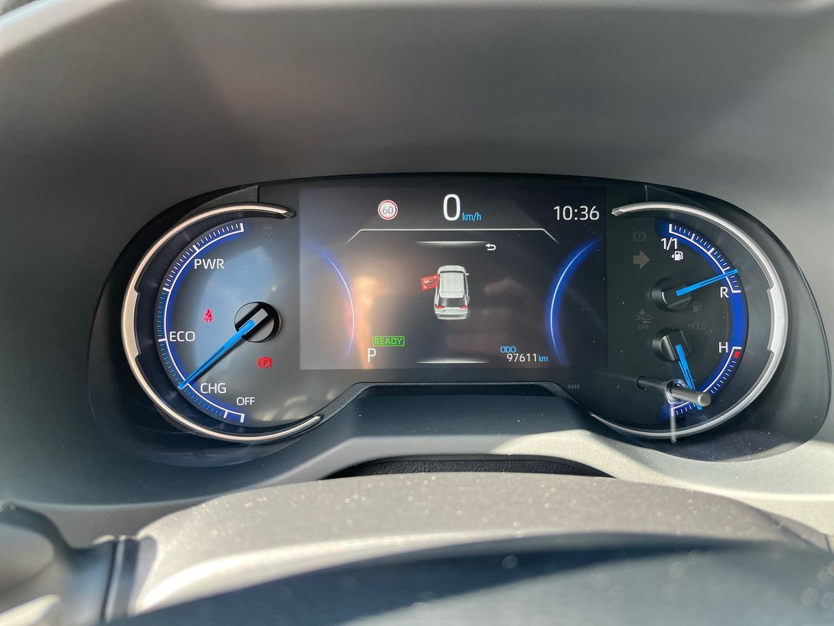 Hvid Toyota RAV4 fra 2020