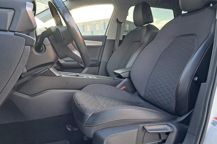 Hvid Seat Leon fra 2020