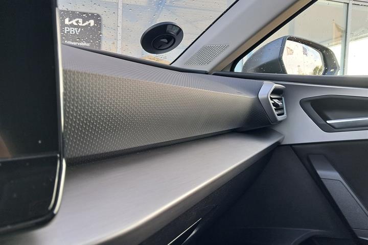 Hvid Seat Leon fra 2020