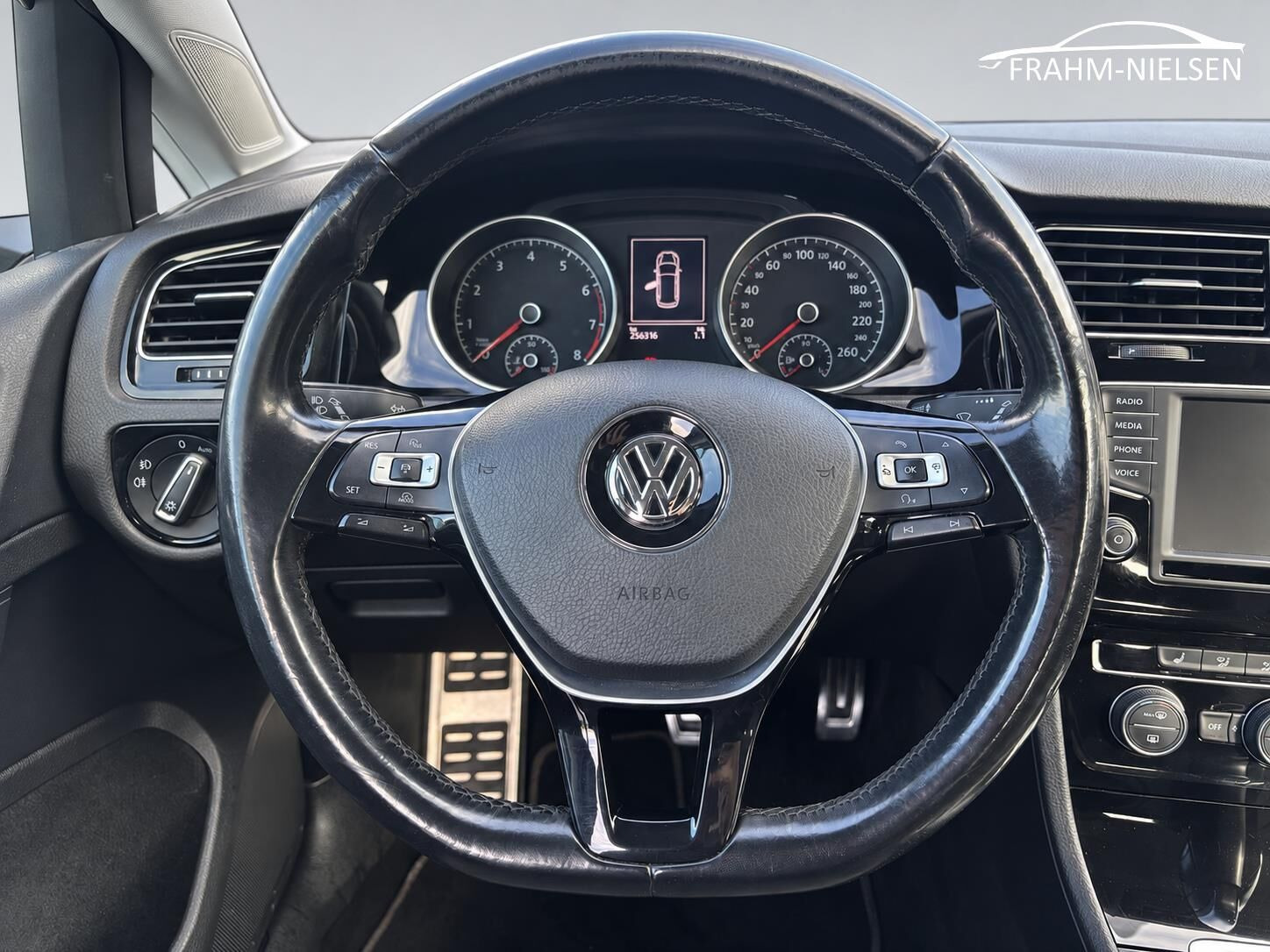 Hvid VW Golf fra 2016