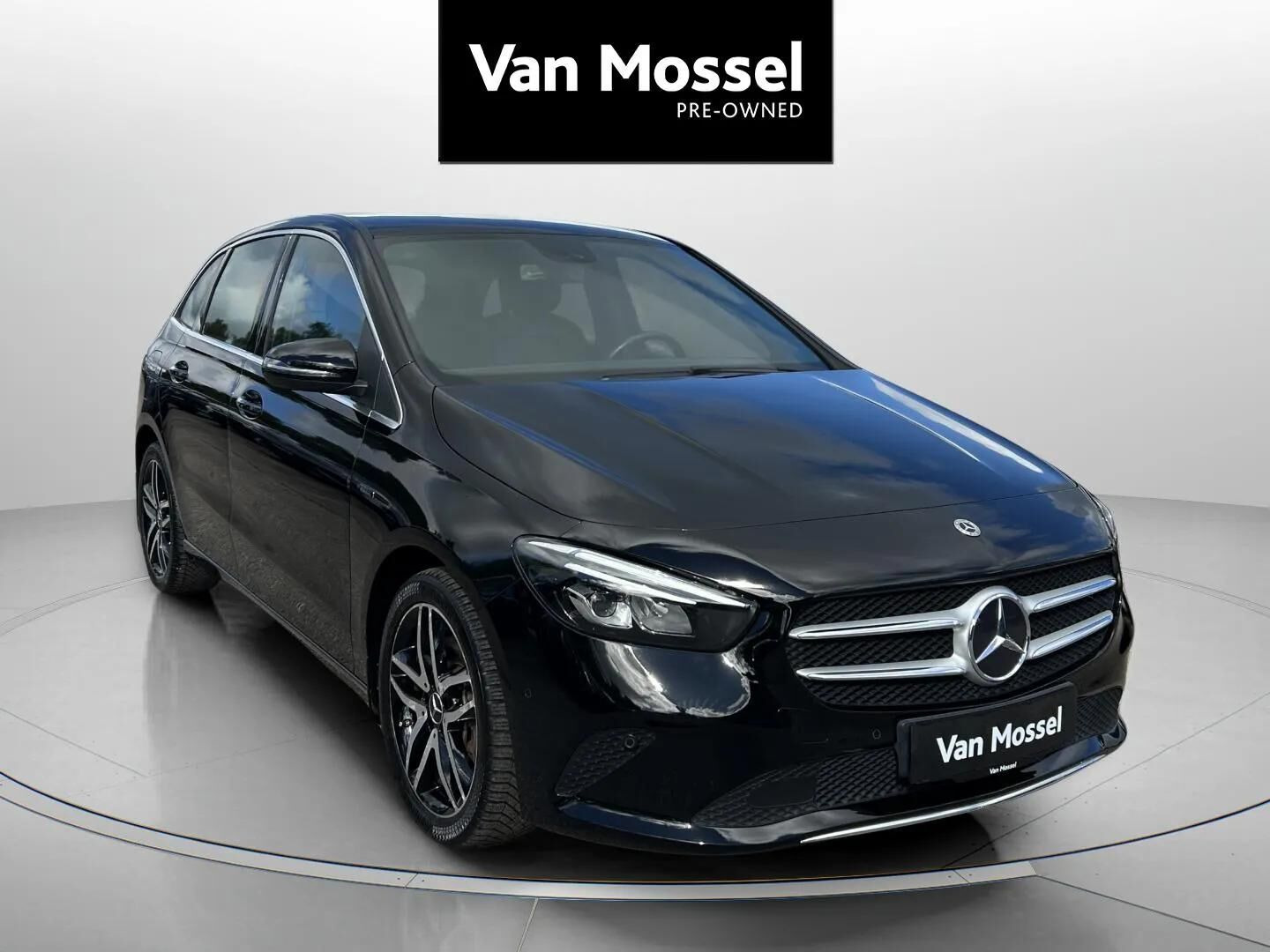 Sort Mercedes B250 e fra 2021