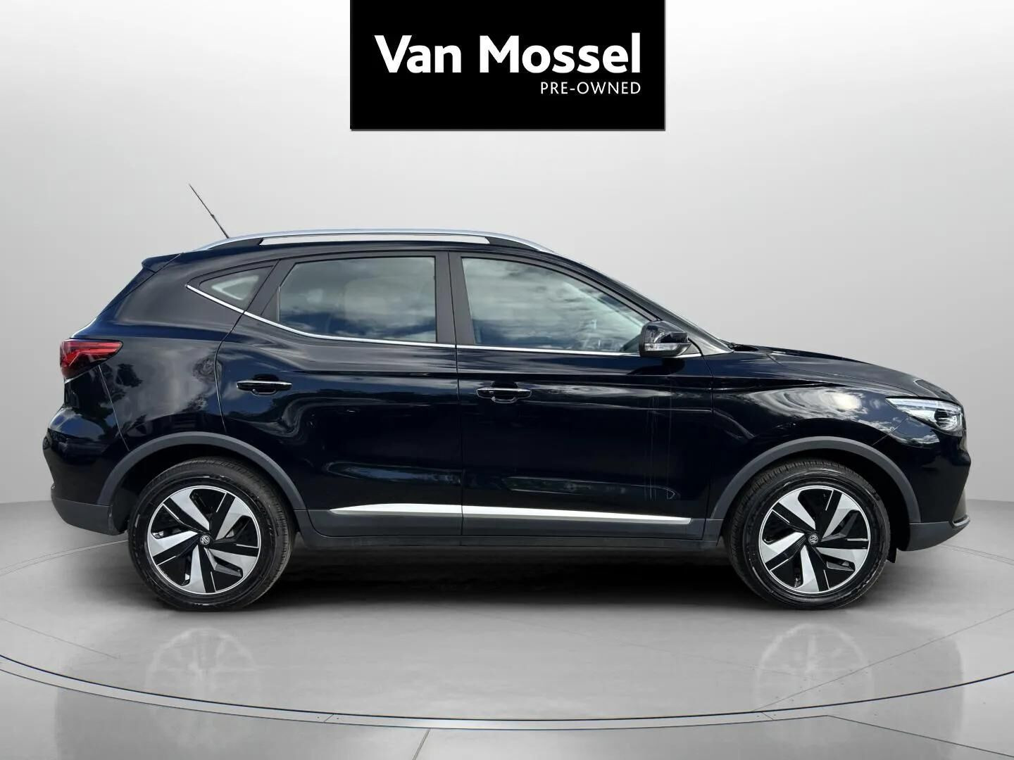 Sort MG ZS EV fra 2023