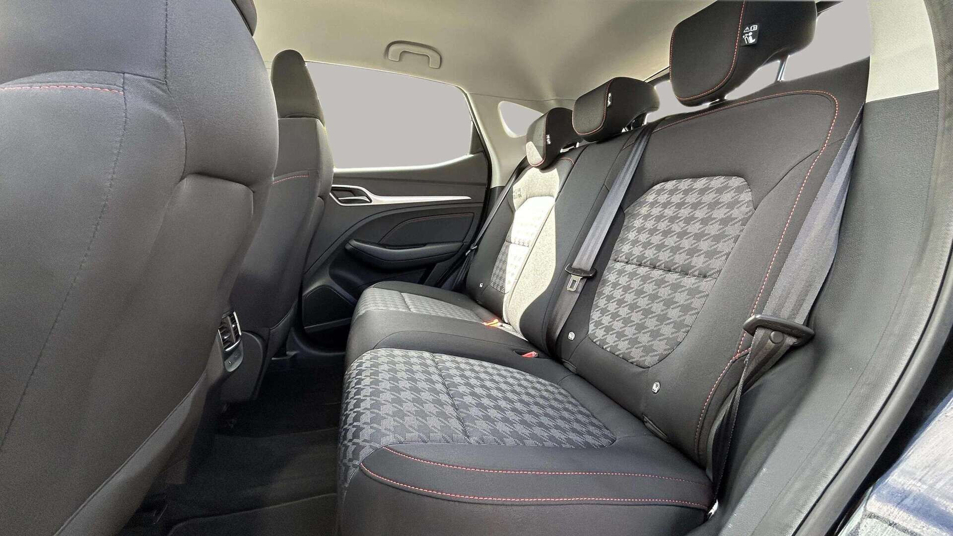 Sort MG ZS EV fra 2023
