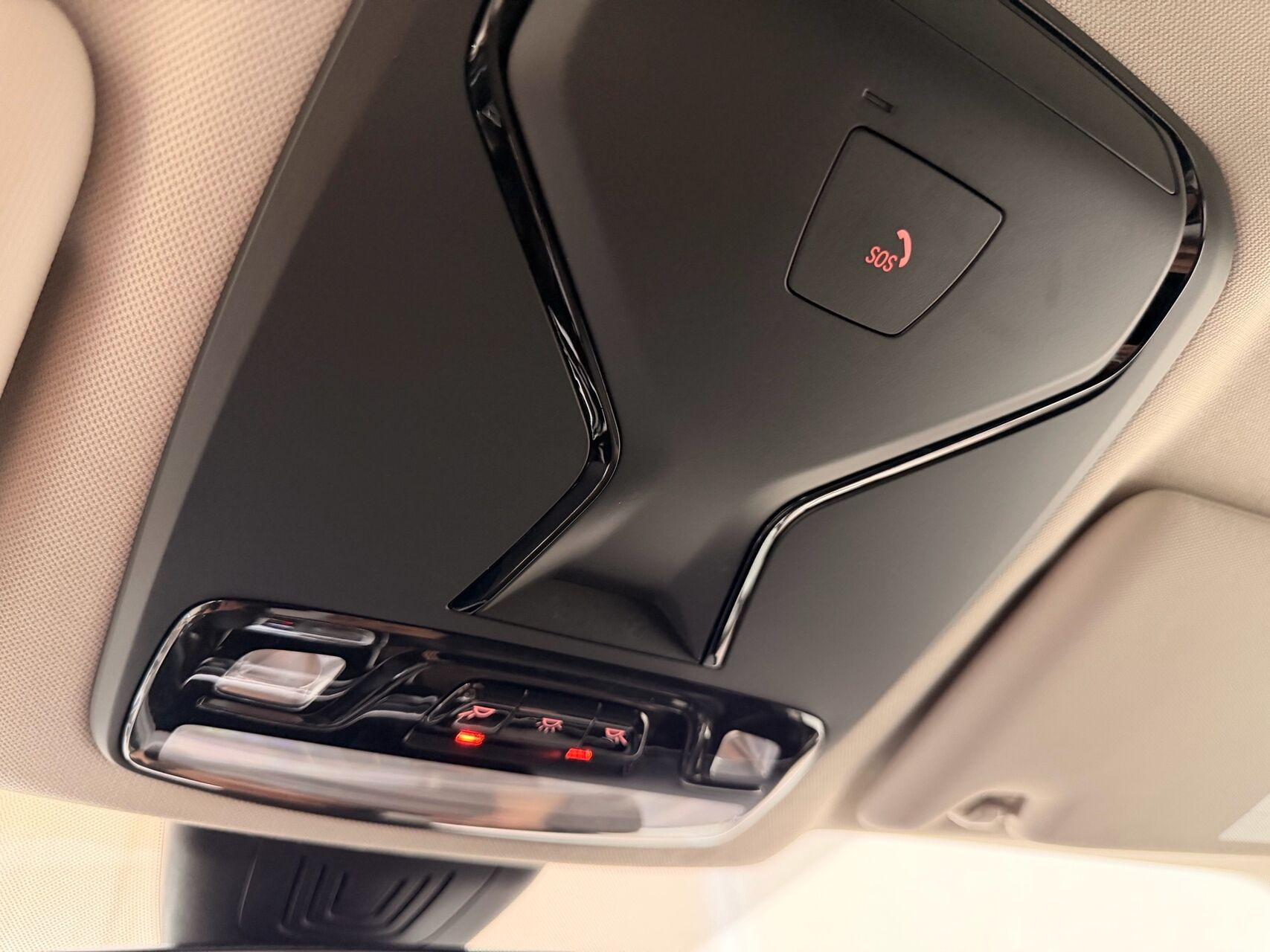 Hvid BMW i4 fra 2023