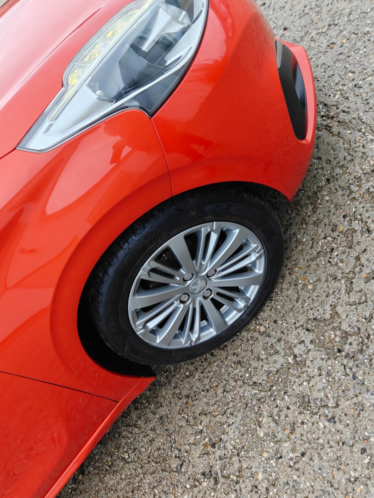 undefined Peugeot 208 fra 2014