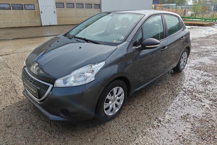 Gul Peugeot 208 fra 2014