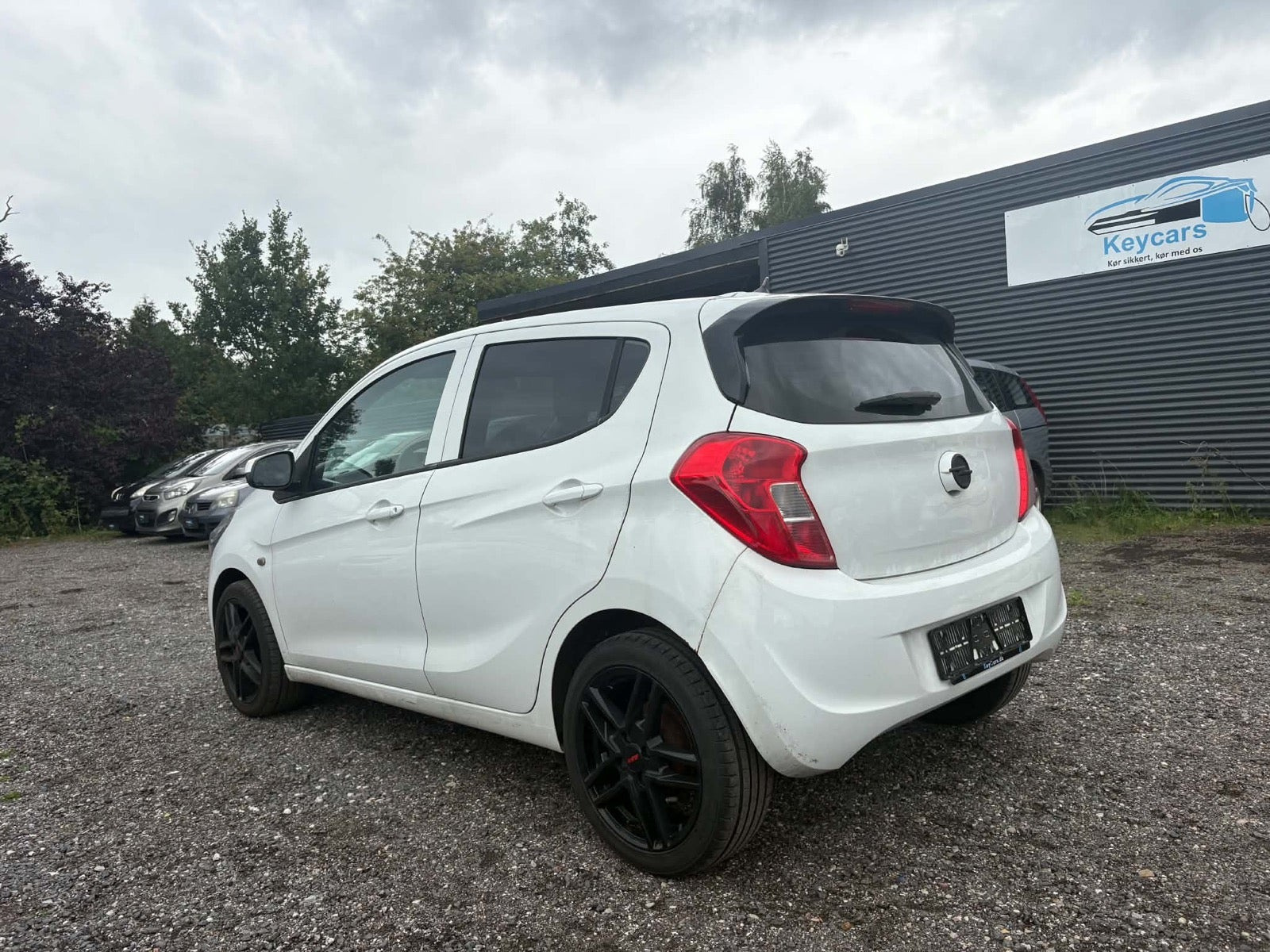 Hvid Opel Karl fra 2016