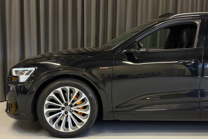Sort Audi e-tron fra 2020