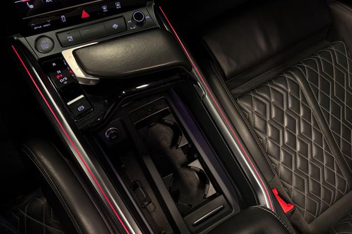 Sort Audi e-tron fra 2020