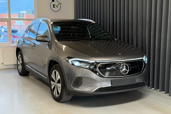 Grå Mercedes EQA250+ fra 2023