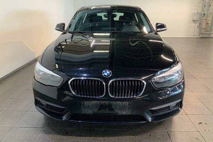 Sort BMW 118d fra 2017