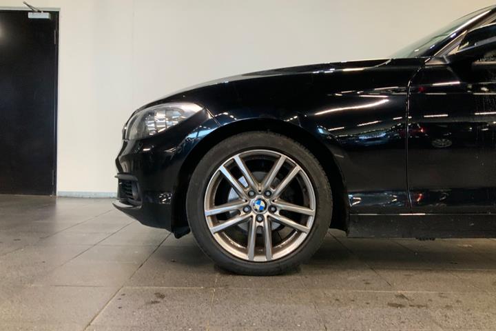 Sort BMW 118d fra 2017