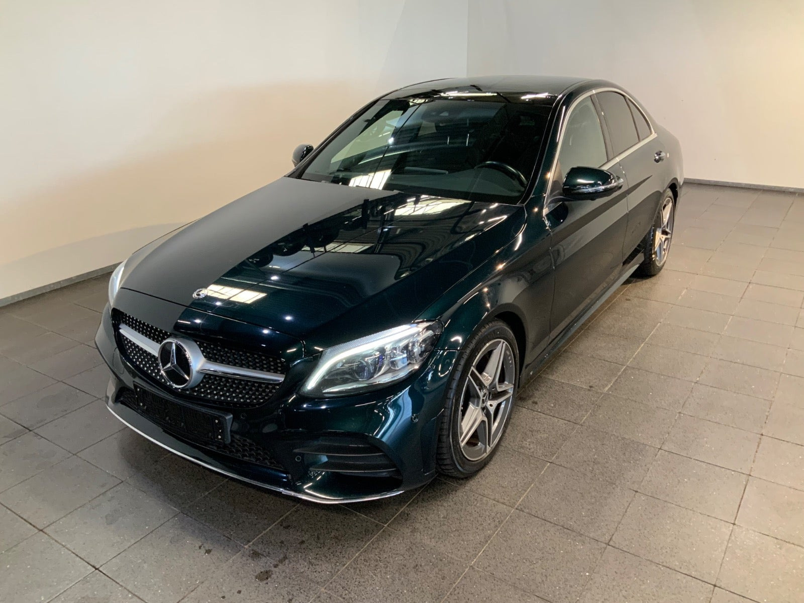 Mercedes C300 2,0 AMG Line aut.