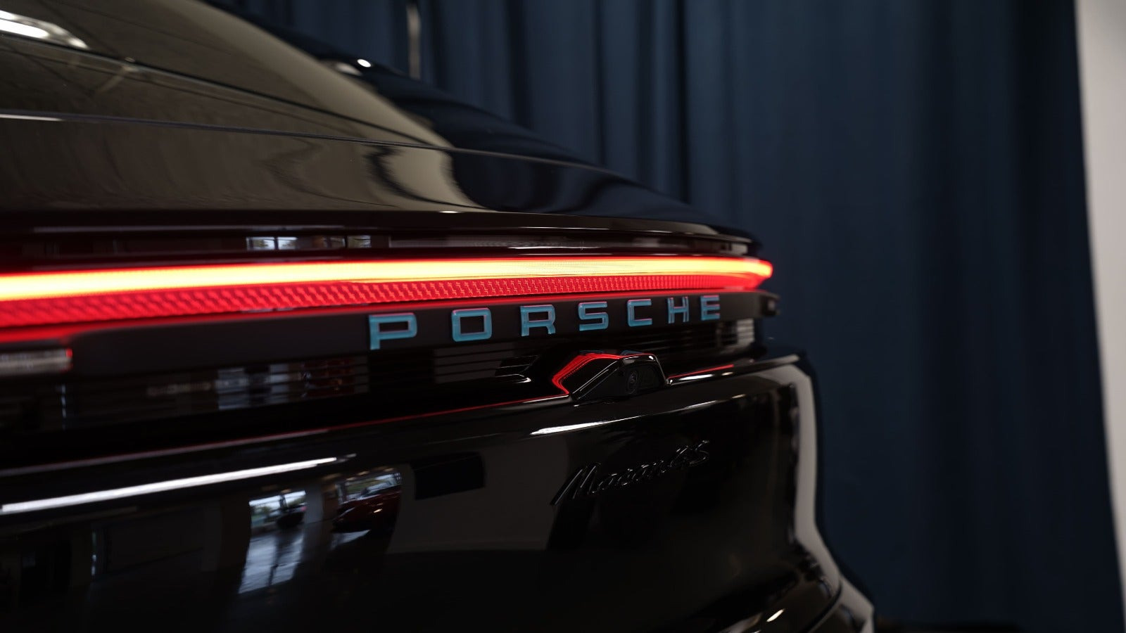 Sort Porsche Macan 4S fra 2024