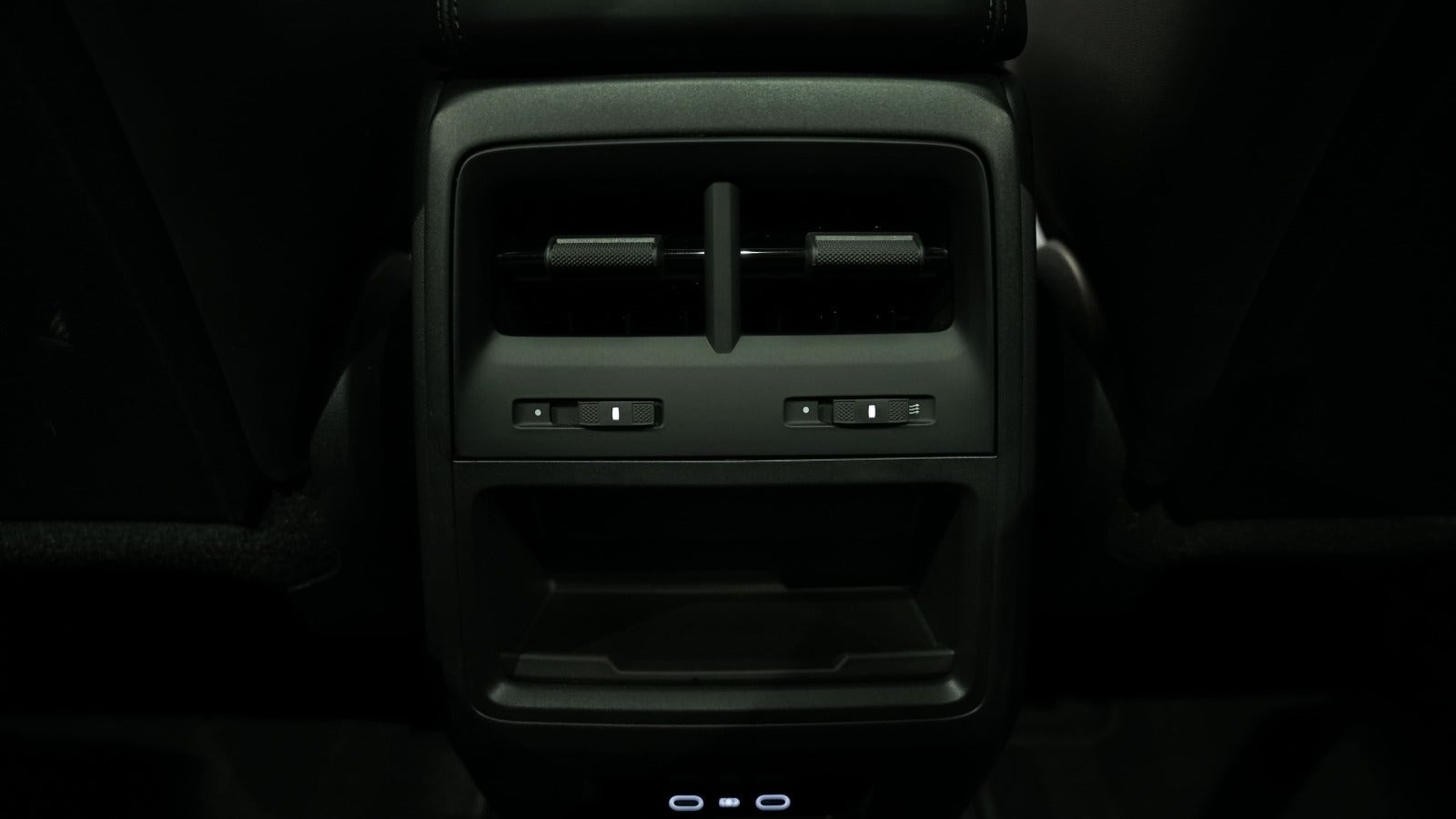 Sort Porsche Macan 4S fra 2024