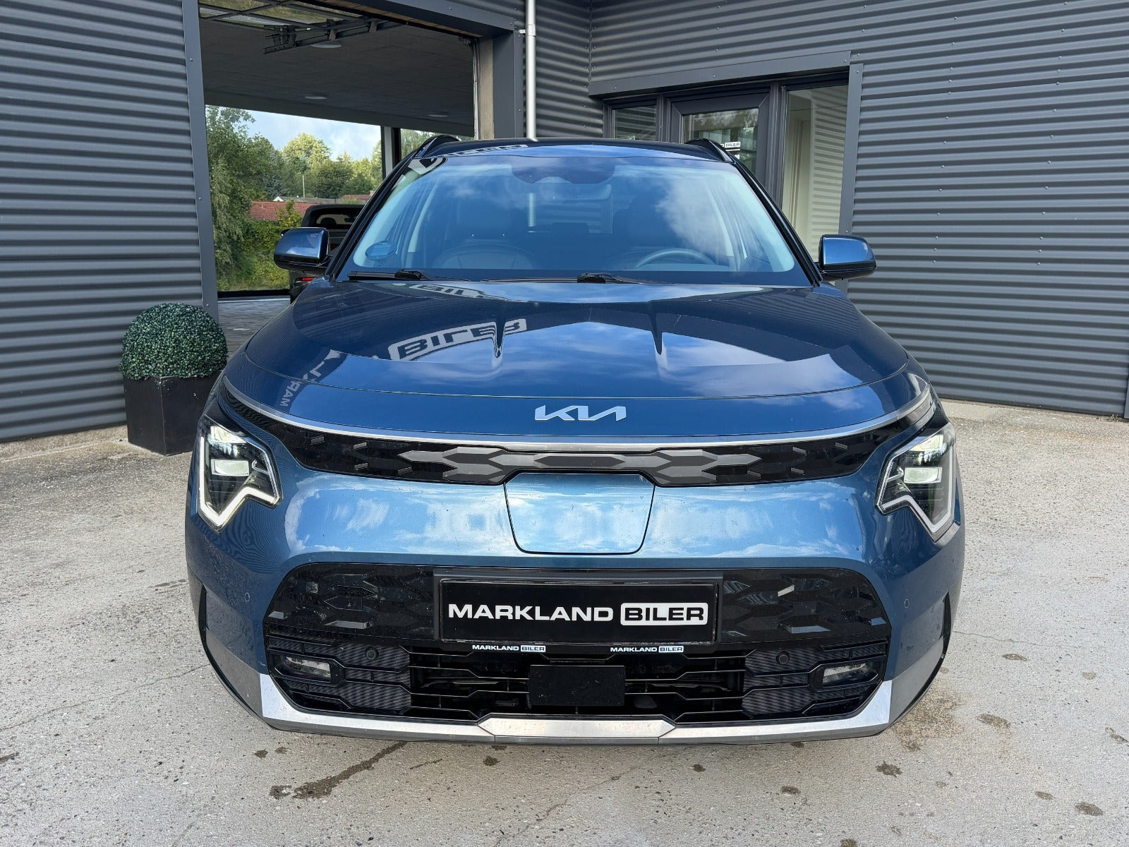 Blå Kia Niro fra 2022