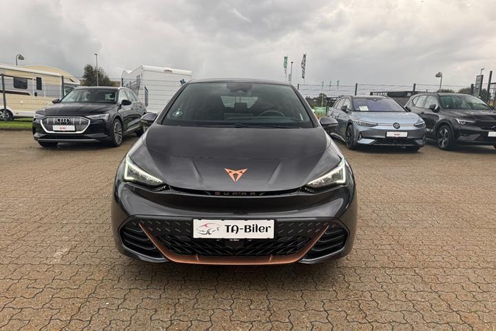 Grå Cupra Born fra 2023
