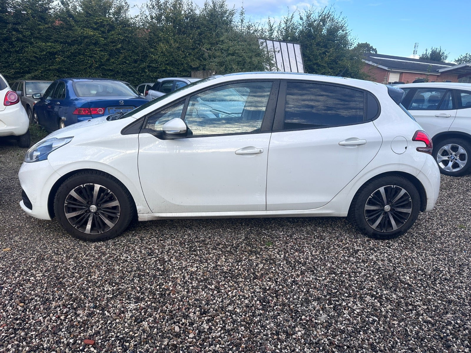 undefined Peugeot 208 fra 2016