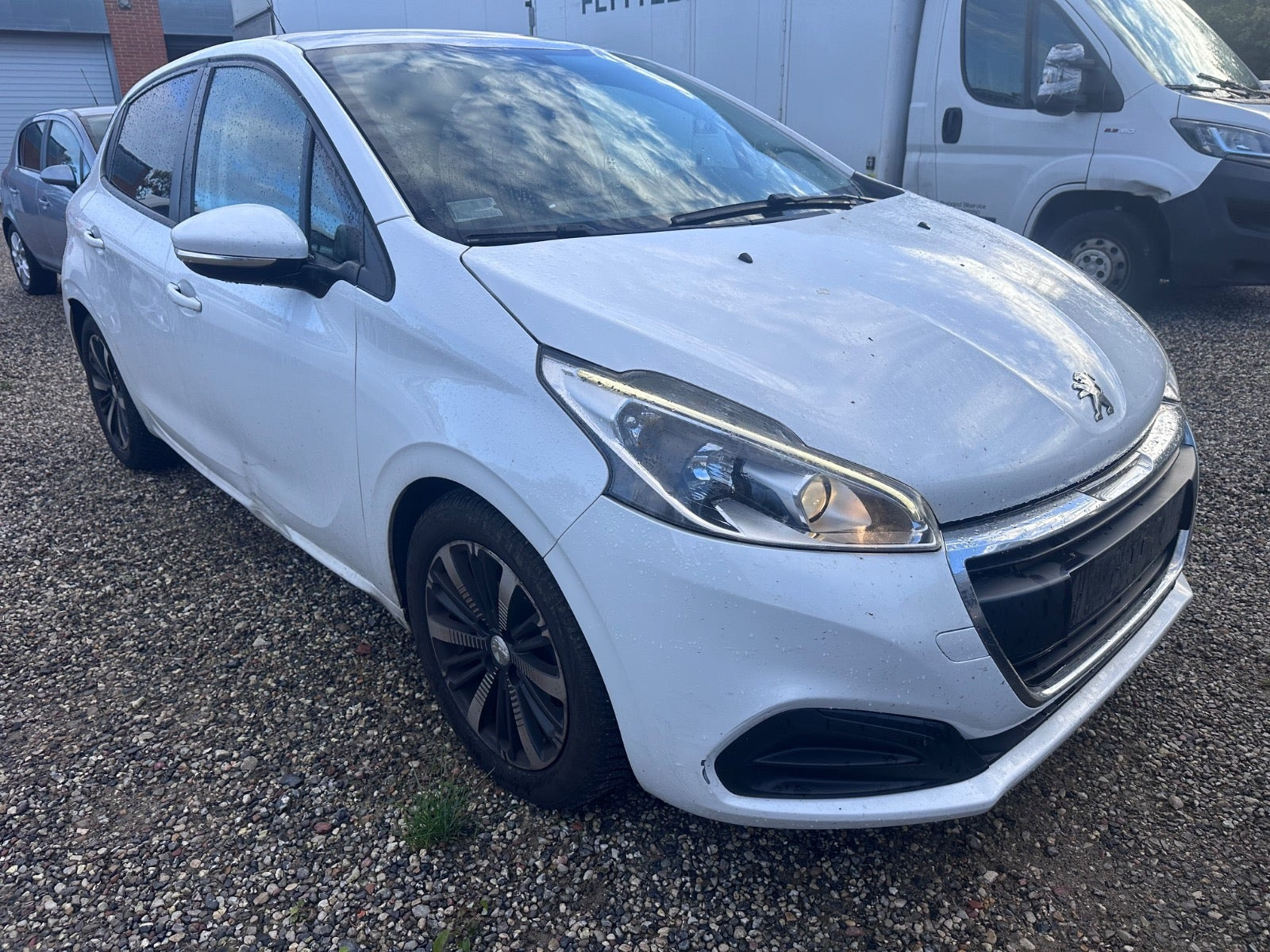 undefined Peugeot 208 fra 2016