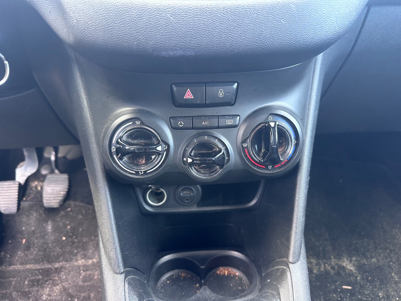 undefined Peugeot 208 fra 2016