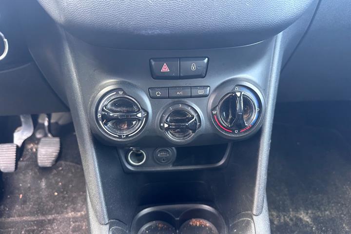 undefined Peugeot 208 fra 2016