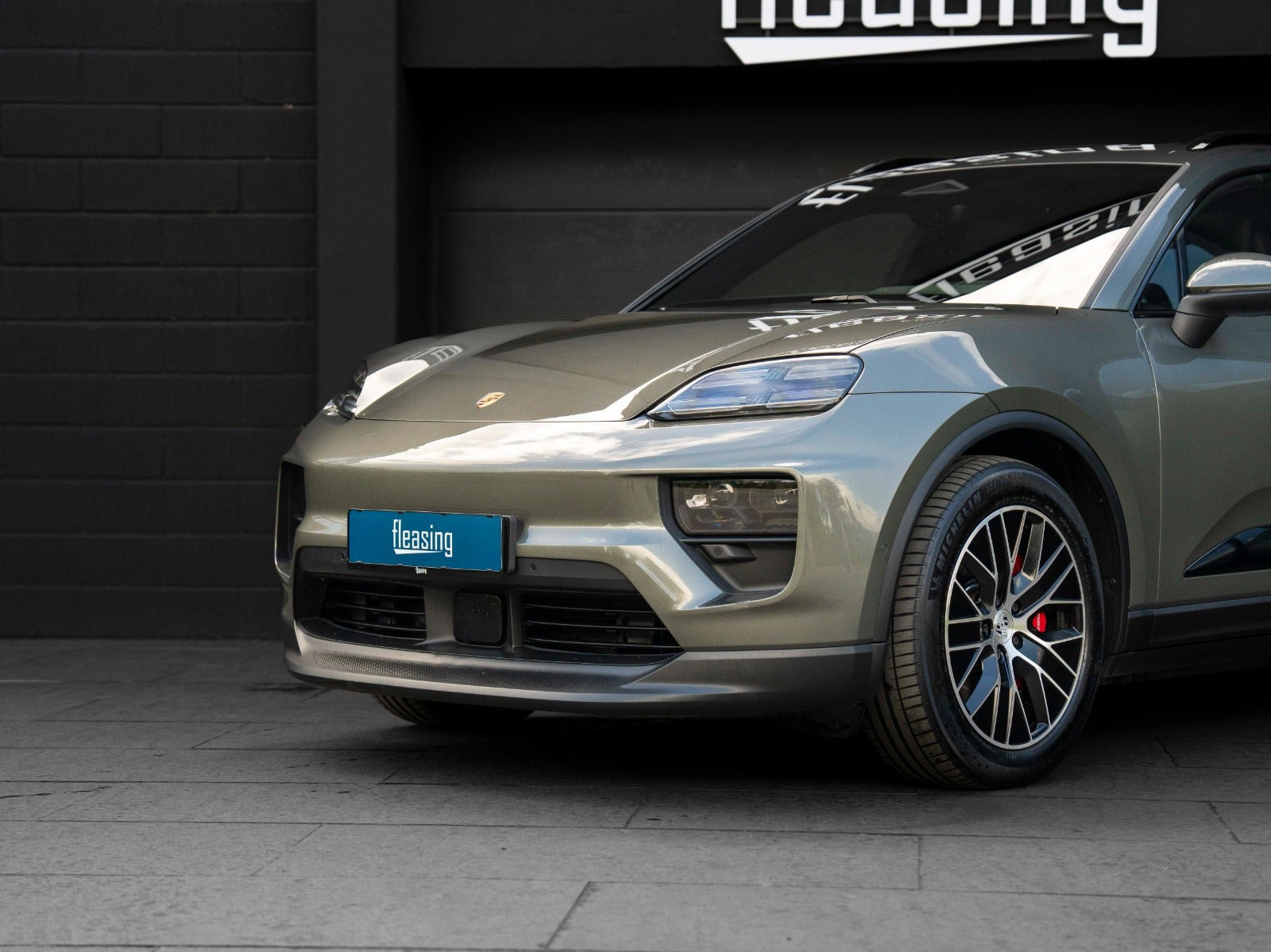Grøn Porsche Macan 4S fra 2025