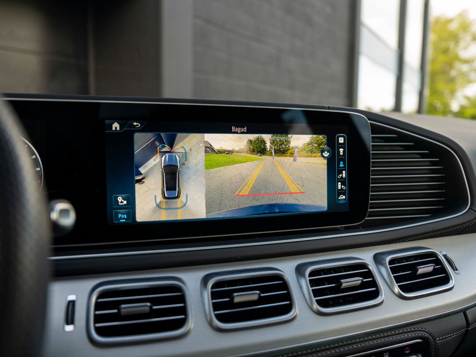 Sort Mercedes GLE53 fra 2024